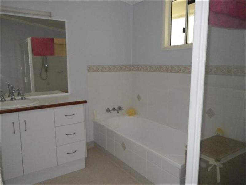 34-38 Lovell Street, Roma QLD 4455