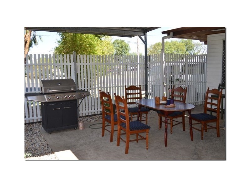 11 Major Street, Roma QLD 4455