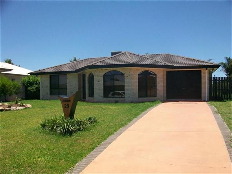 29 Karalee Court, Roma QLD 4455
