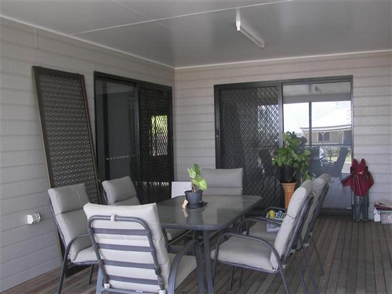 20 Robusta Drive, Roma QLD 4455