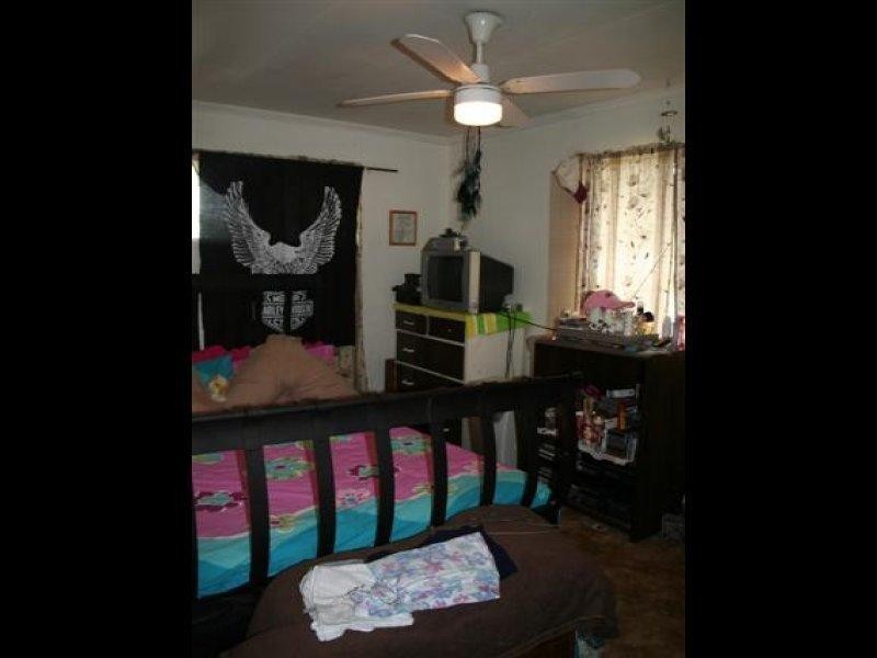 2 Holland Street, Roma QLD 4455