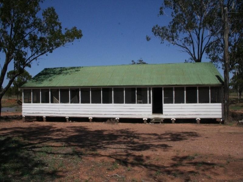 1 Araby, Roma QLD 4455