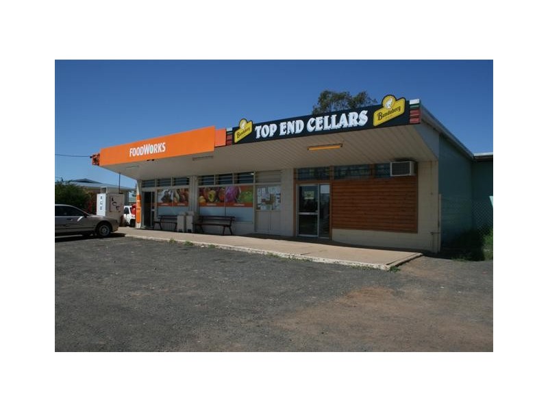90 Bowen Street, Roma QLD 4455