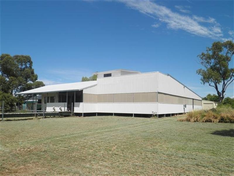 1-3 Downs Street, Roma QLD 4455