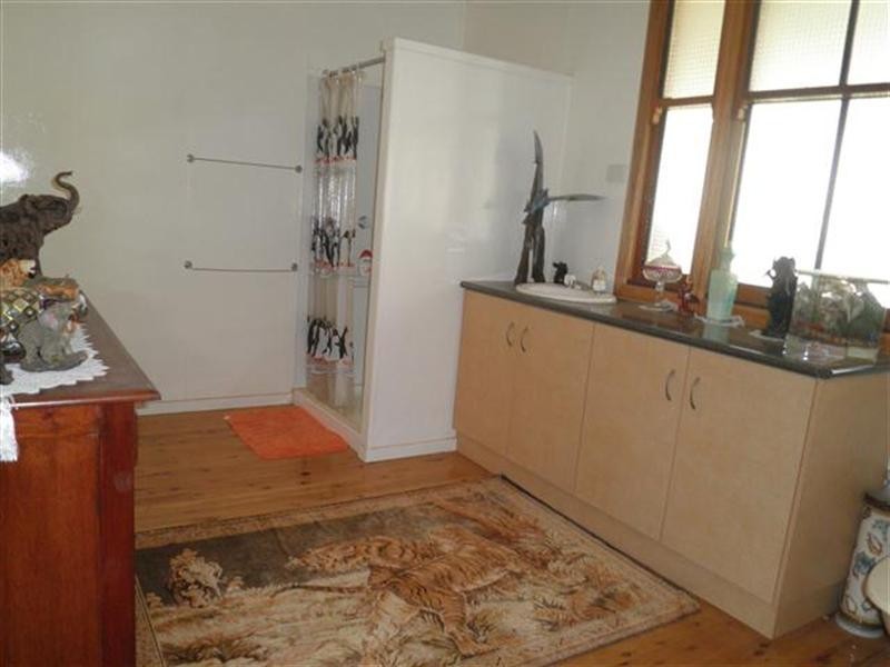 1-3 Downs Street, Roma QLD 4455