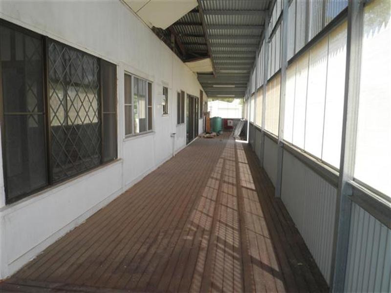 1-3 Downs Street, Roma QLD 4455