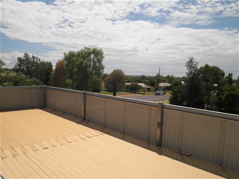 1-3 Downs Street, Roma QLD 4455