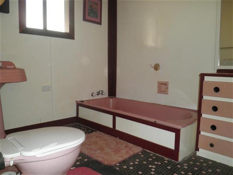 1-3 Downs Street, Roma QLD 4455