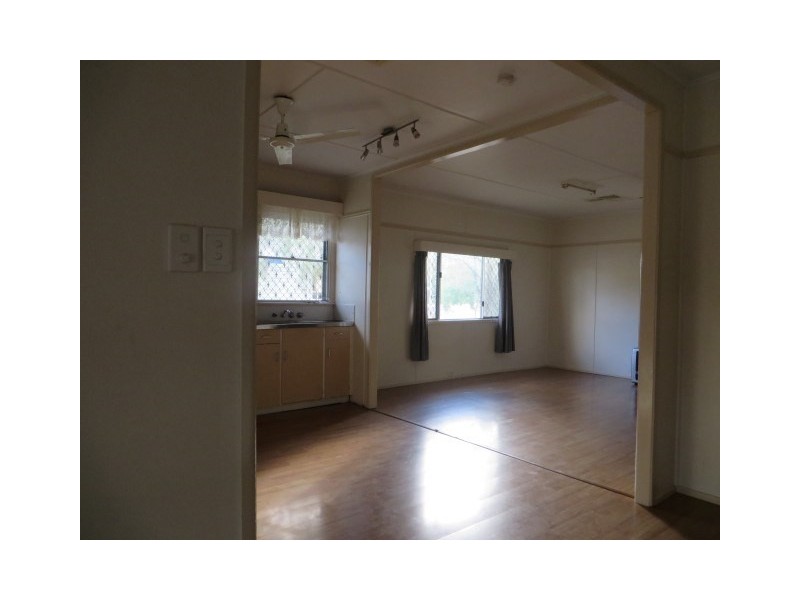 84 Miscamble Street, Roma QLD 4455