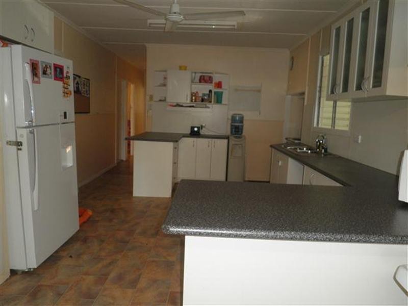 37 Taylor Street, Roma QLD 4455