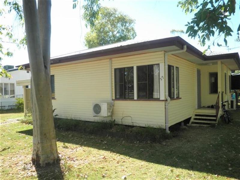 37 Taylor Street, Roma QLD 4455