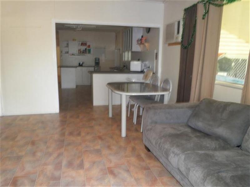 37 Taylor Street, Roma QLD 4455