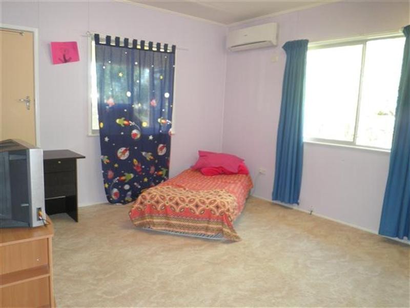 37 Taylor Street, Roma QLD 4455