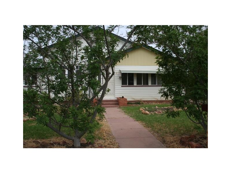 9 Arthur Street, Roma QLD 4455