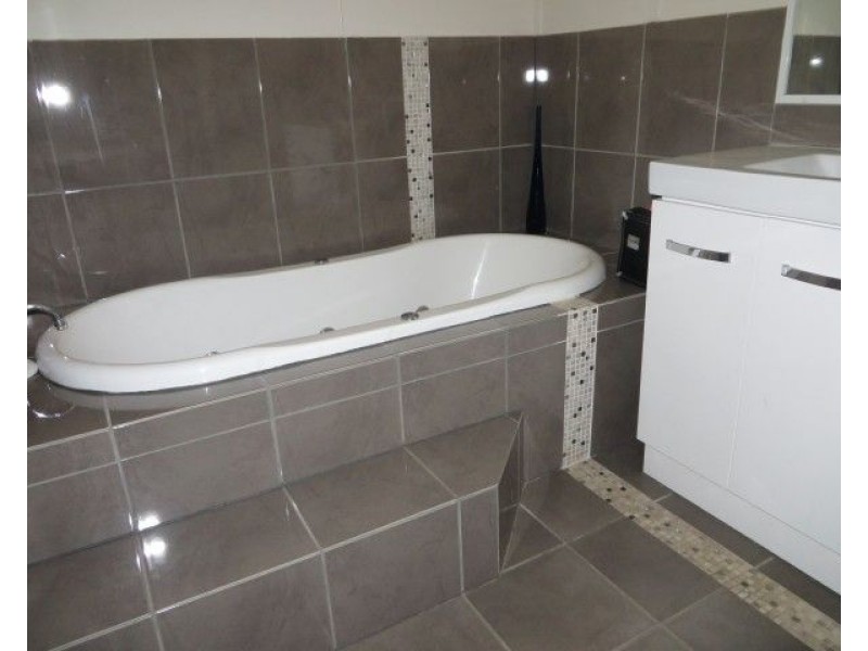 40 Arthur Street, Roma QLD 4455