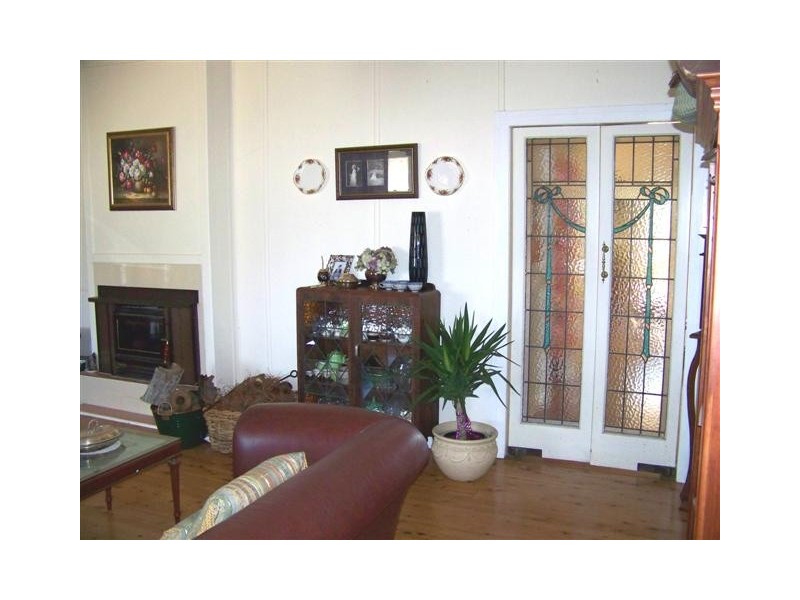 3-5 Feather Street, Roma QLD 4455