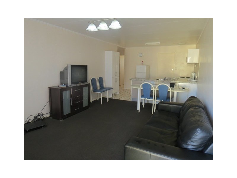 1/14 Duke Street, Roma QLD 4455