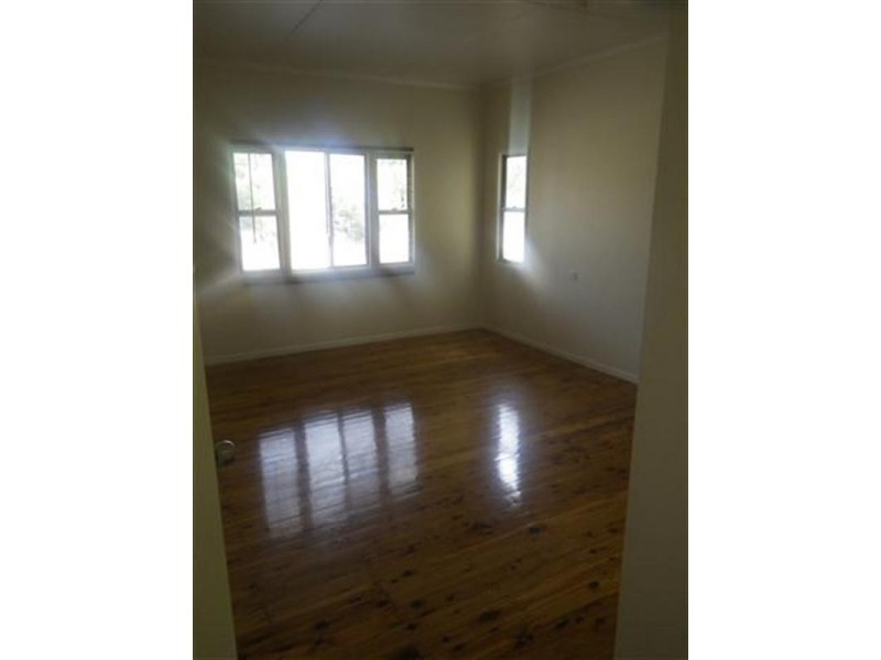 7 Lovell Street, Roma QLD 4455