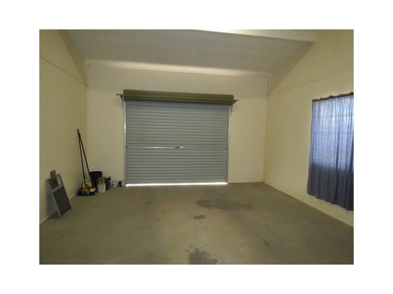 134 Northern Road, Roma QLD 4455