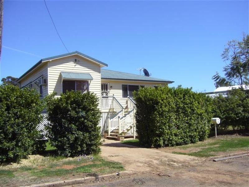 24 Cordelia Street, Surat QLD 4417