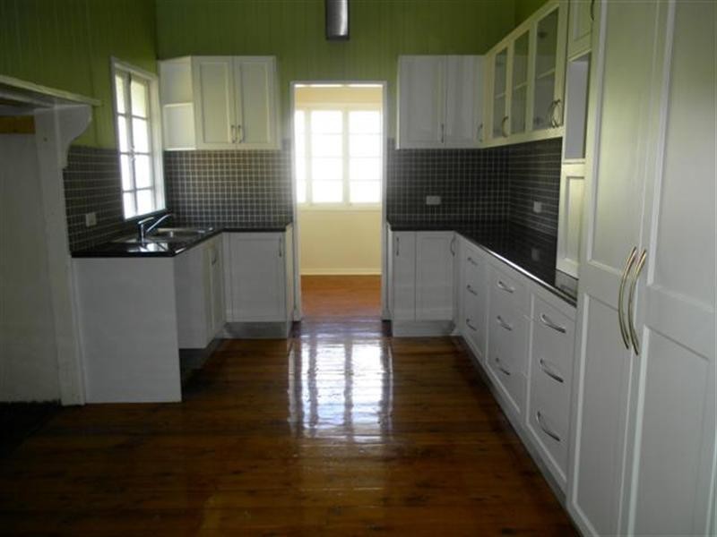 156 McDowall Street, Roma QLD 4455