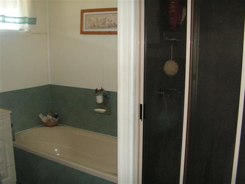 13 Alex Parade, Roma QLD 4455