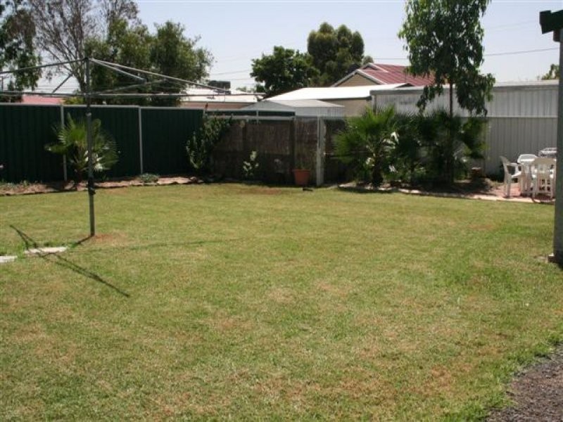 13 Alex Parade, Roma QLD 4455