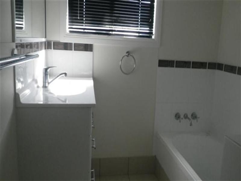 10 Bungeworgorai Lane, Roma QLD 4455