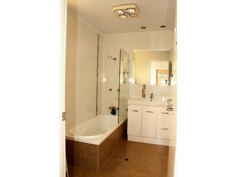 7-9 Ferrier Street, Roma QLD 4455