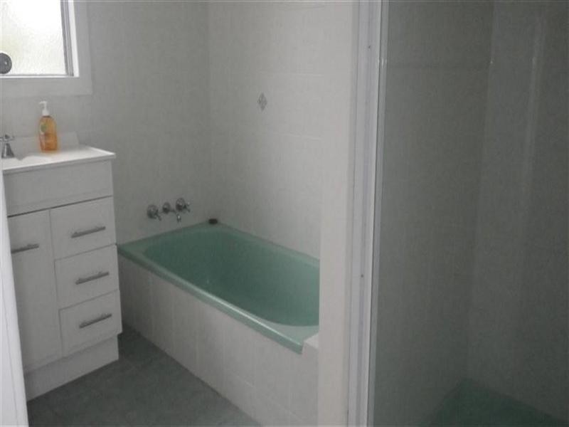 4 Borland Street, Roma QLD 4455