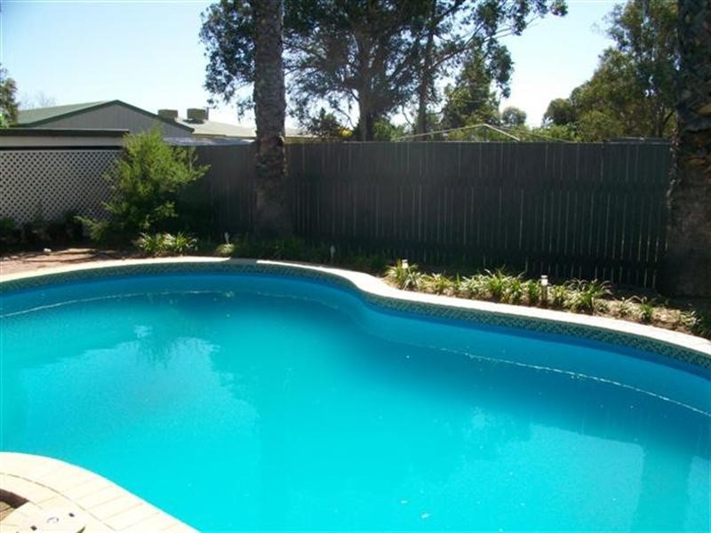 13 Alexander Avenue, Roma QLD 4455