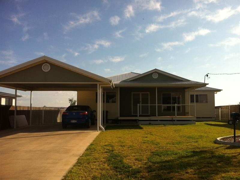 25 Robusta Drive, Roma QLD 4455