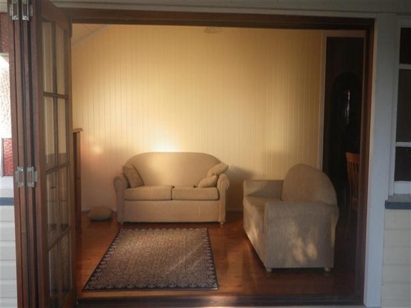 57 Gregory Street, Roma QLD 4455