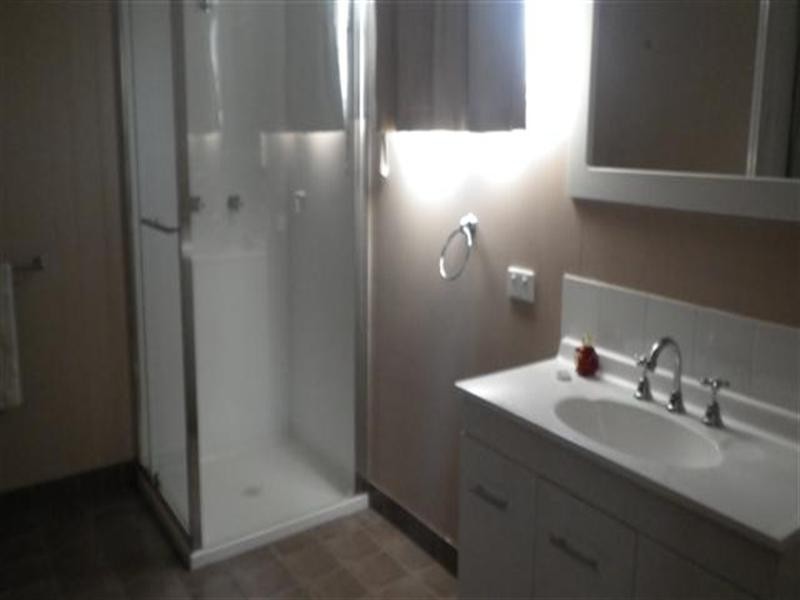 31 Hoffman Street, Roma QLD 4455