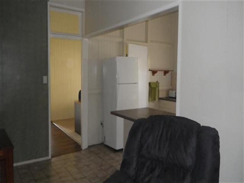 31 Hoffman Street, Roma QLD 4455