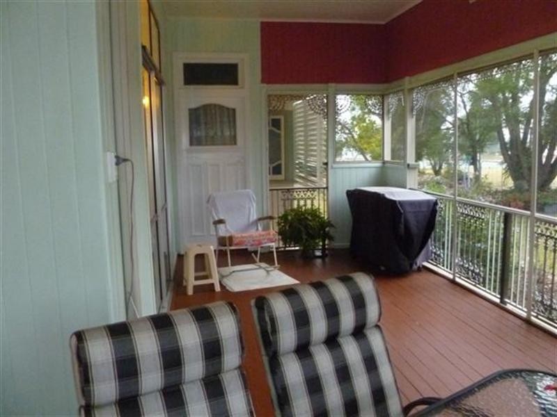 7 Dawson Street, Taroom QLD 4420