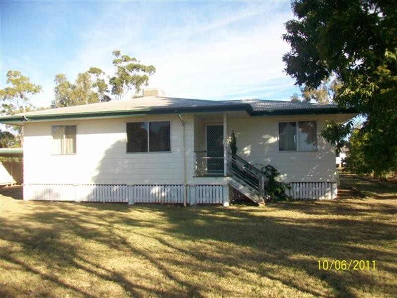 24 Powell Street, Roma QLD 4455