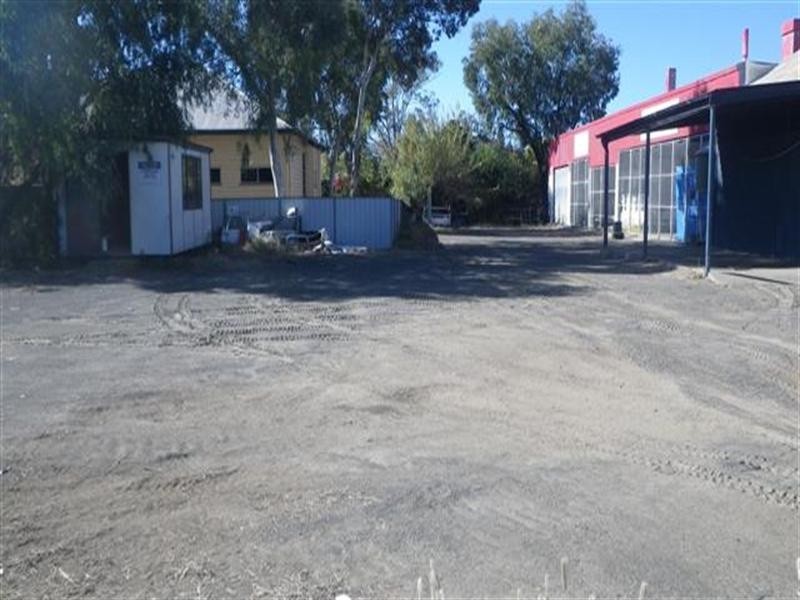 18 Quintin Street, Roma QLD 4455