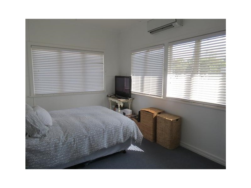 11 Saunders Street, Roma QLD 4455