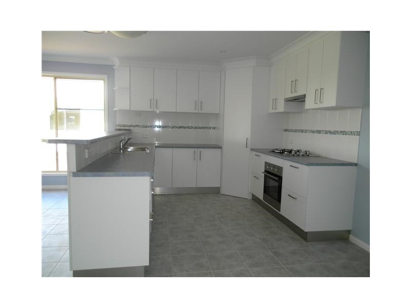 11 Edna Street, Roma QLD 4455