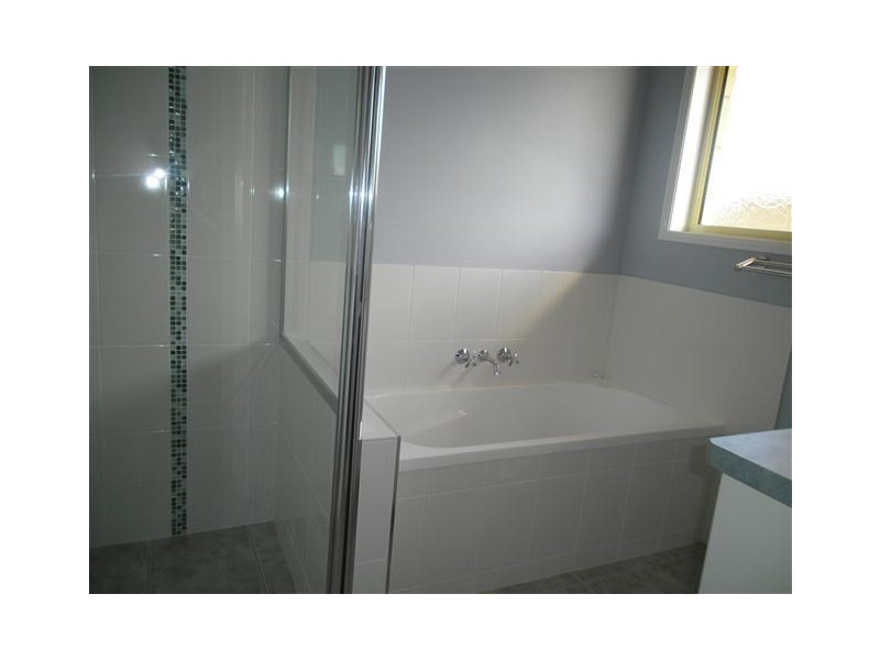 11 Edna Street, Roma QLD 4455