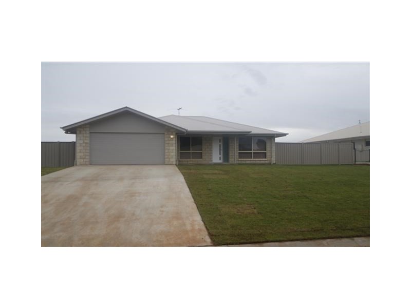 11 Edna Street, Roma QLD 4455