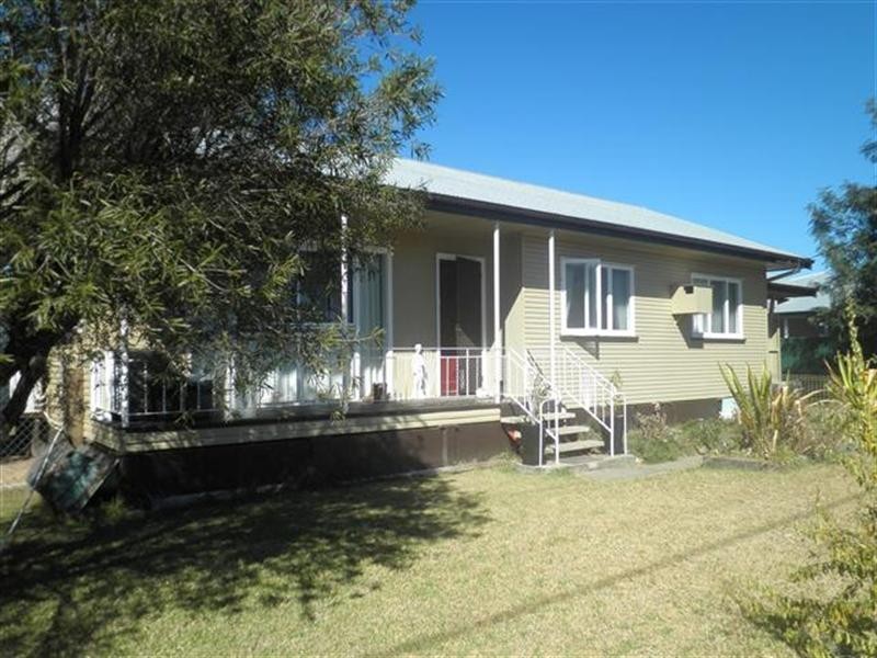 90 Miscamble Street, Roma QLD 4455