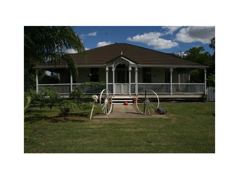 62 Raglan Street, Roma QLD 4455