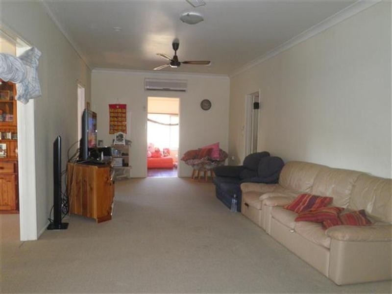 4 Wehl Street, Roma QLD 4455