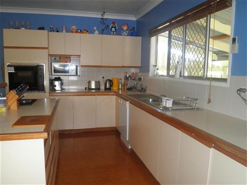 4 Wehl Street, Roma QLD 4455