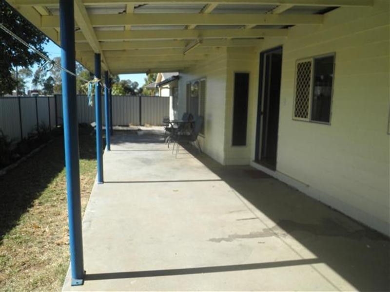 4 Wehl Street, Roma QLD 4455