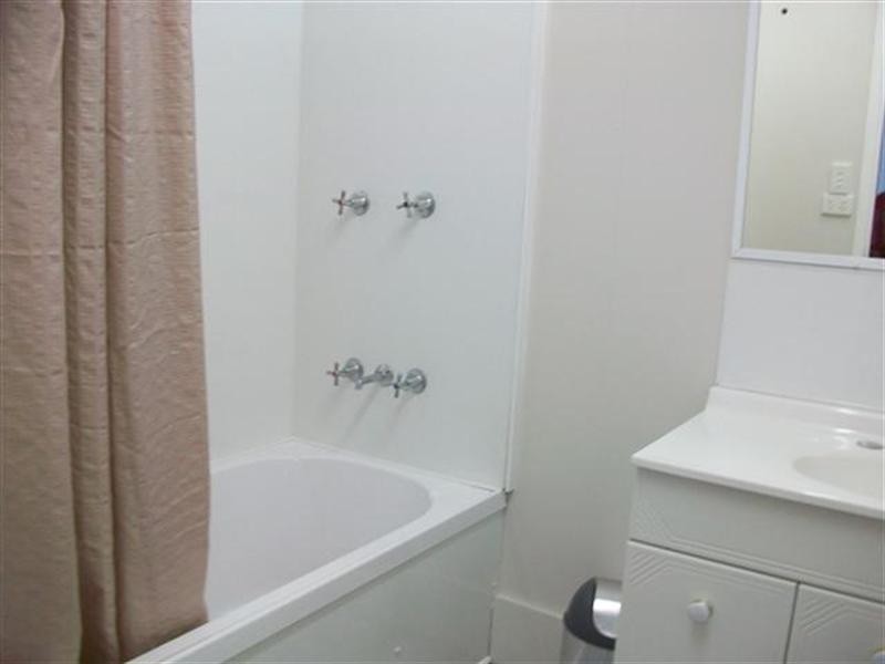 19 Major Street, Roma QLD 4455