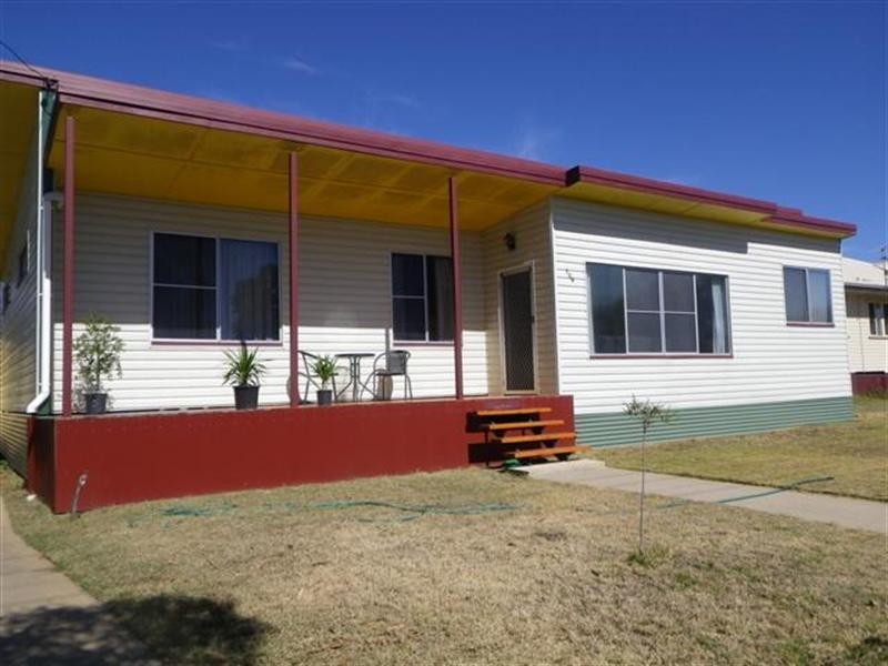 106 Miscamble Street, Roma QLD 4455