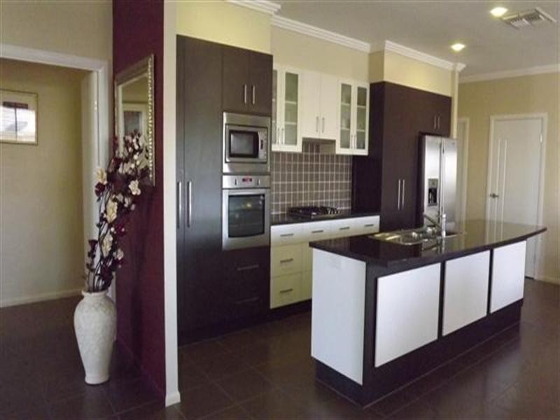 5 Beetson Drive, Roma QLD 4455